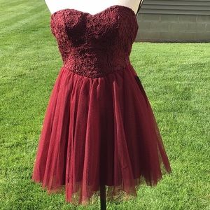 NWT Speechless Strapless Dress